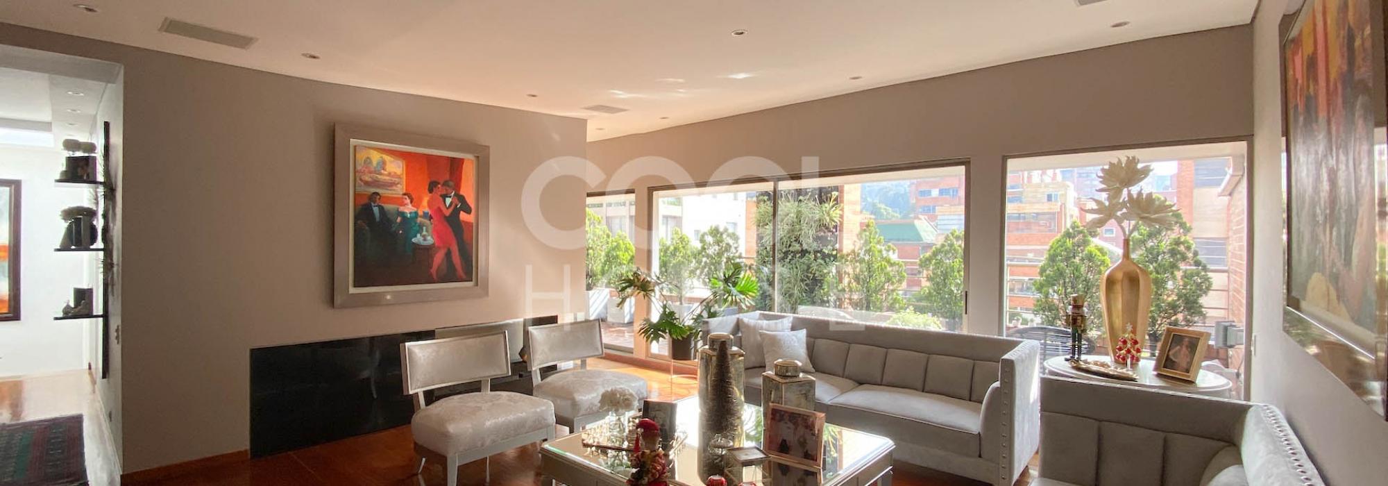 Apartamento con Terraza en Venta en Chicó Reservado