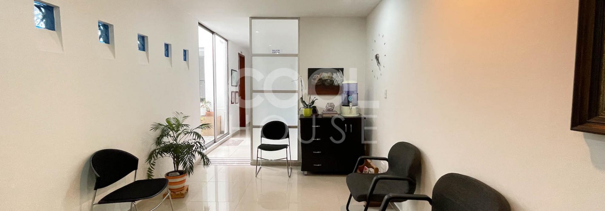 Oficina amoblada en venta en Santa Bárbara Central