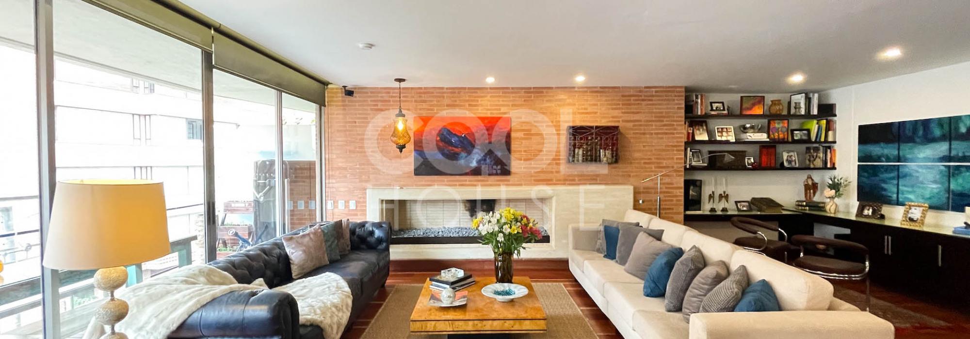 Apartamento con terraza en venta en Los Rosales 