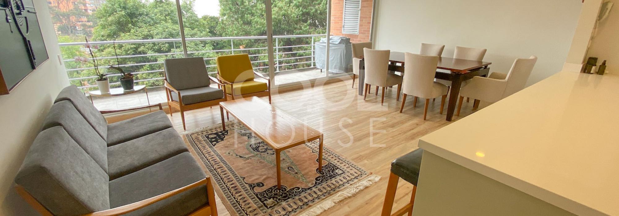 Apartamento con terraza en venta en Los Rosales