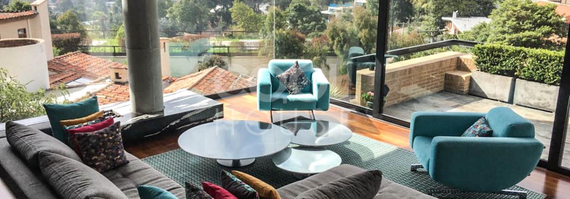 Casa Triplex con terraza en venta en Santa Ana Oriental 