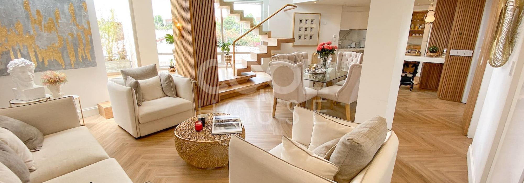 Apartamento Dúplex con terraza en venta en Santa Ana  