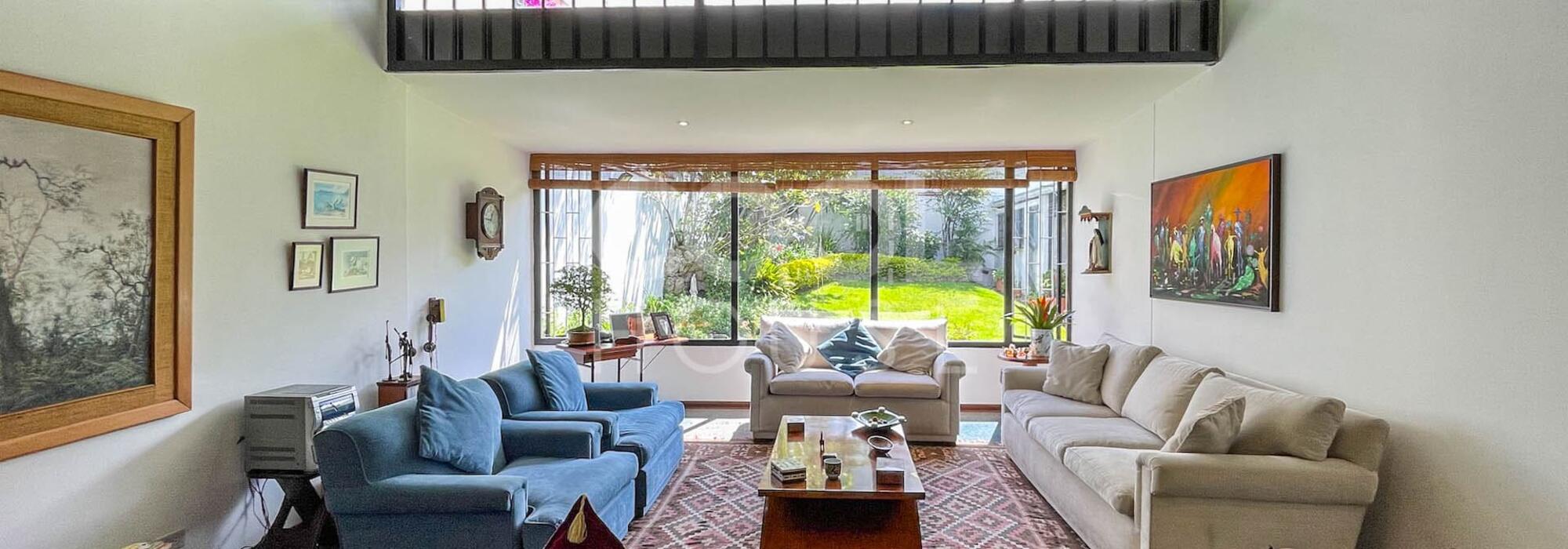 Casa en venta en Santa Paula 
