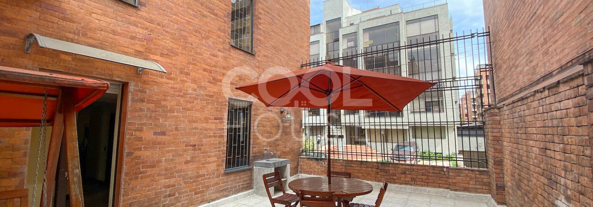 Apartamento con terraza en venta o arriendo en La Carolina