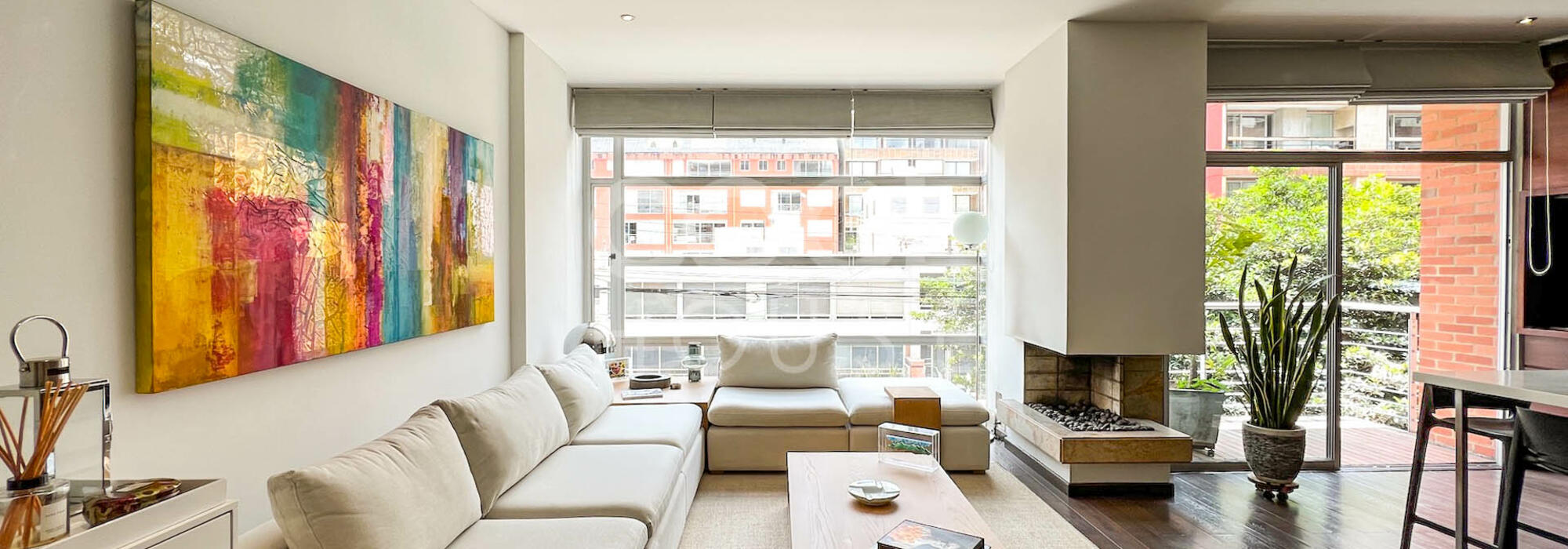 Apartamento amoblado o sin amoblar con terraza en venta en Chicó  