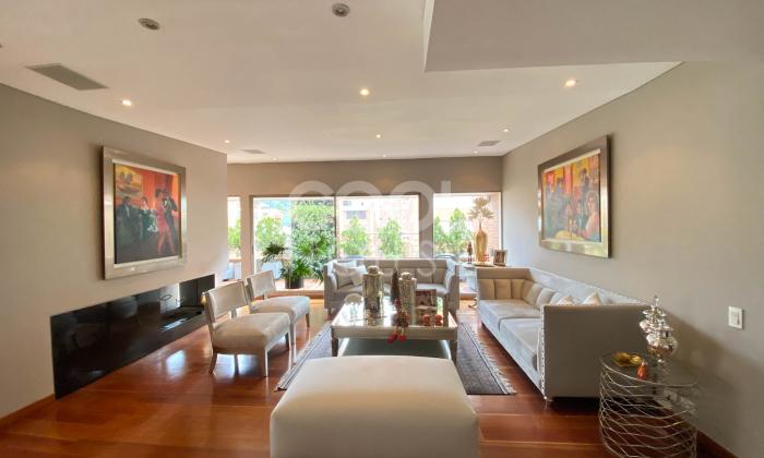 Apartamento con Terraza en Venta en Chicó Reservado
