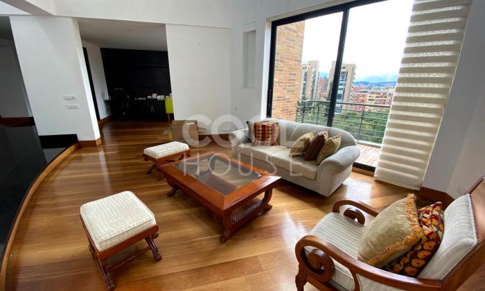 Apartamento Dúplex con terraza en venta en Bella Suiza 