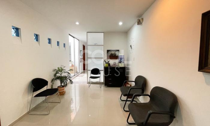 Oficina amoblada en venta en Santa Bárbara Central