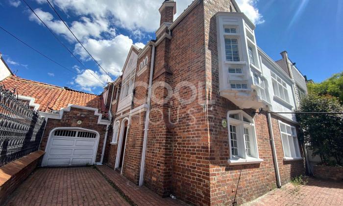 Casa Oficina en arriendo en Quinta Camacho 