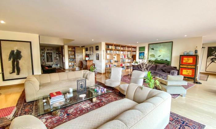 Apartamento Triplex con terraza en venta en chicó (3)