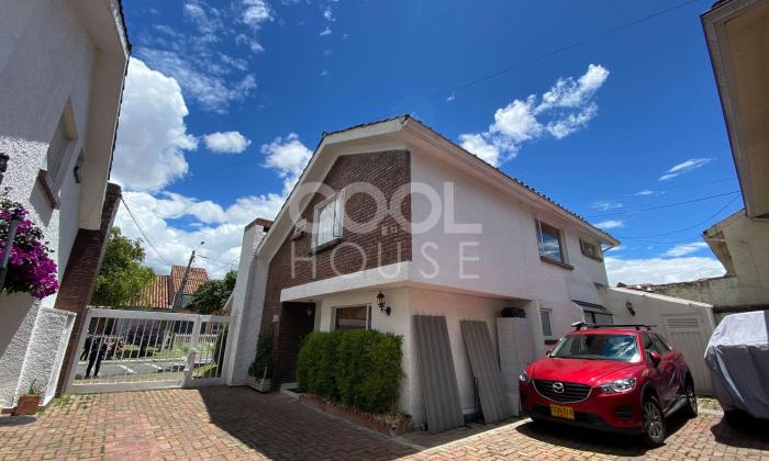 Casa Dúplex con terraza en venta en Alhambra