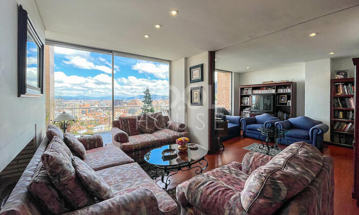 Apartamento con terraza en venta en El Castillo 