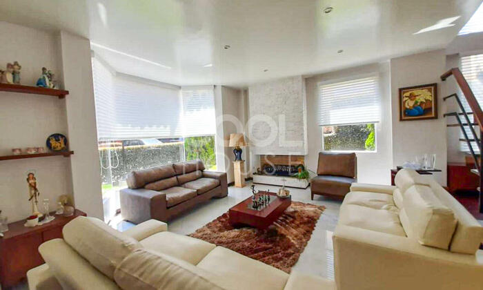 Casa Triplex con terraza en venta en Chía    