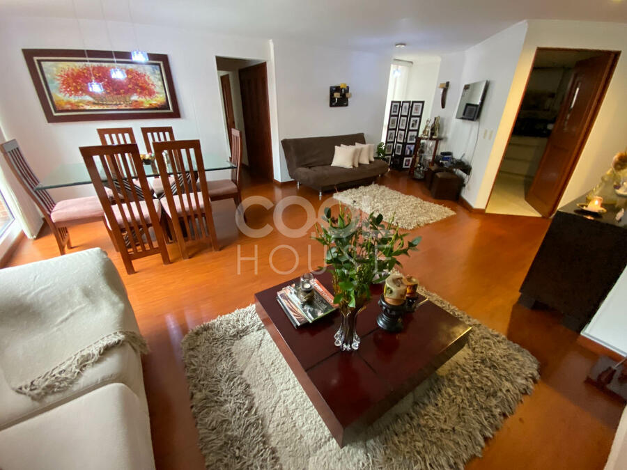 Apartamento en venta en La Alhambra