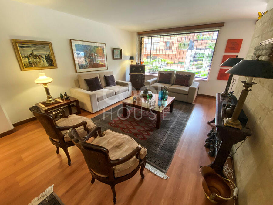Apartamento con terraza en venta y arriendo en Chicó