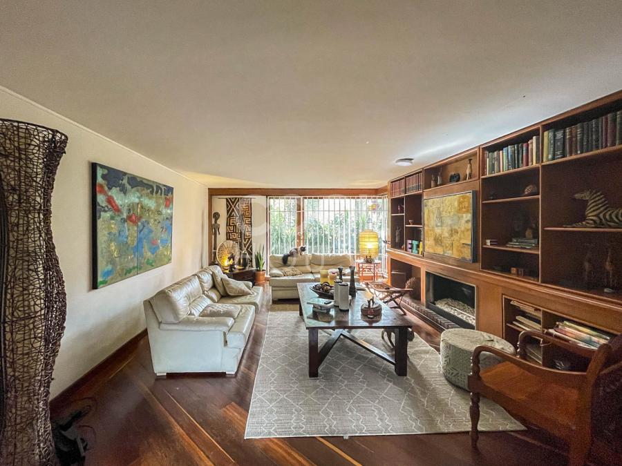 Apartamento con terraza en venta o arriendo en Antiguo Country