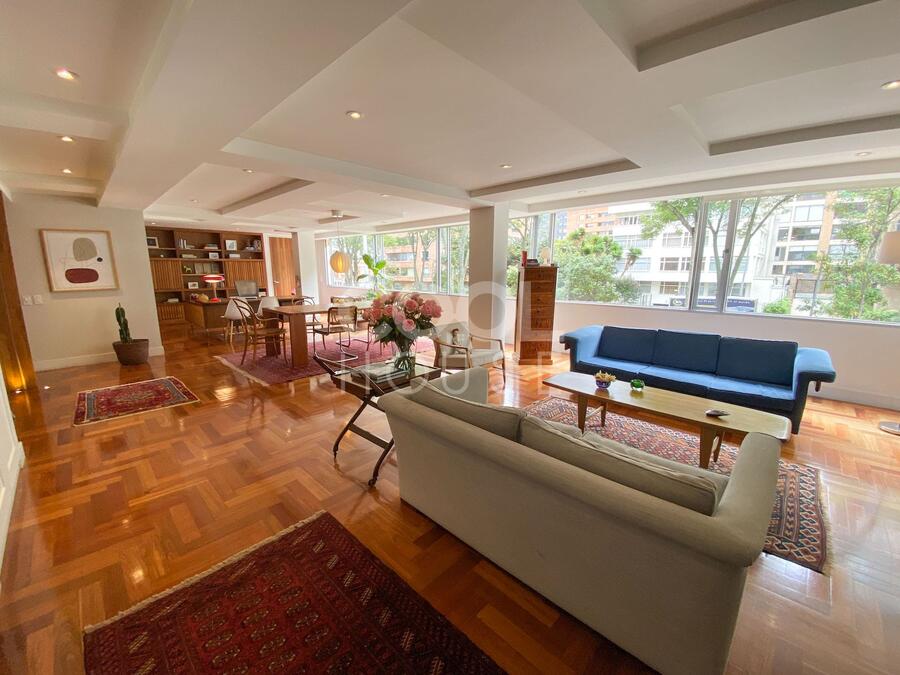 Apartamento Remodelado en venta en Chicó