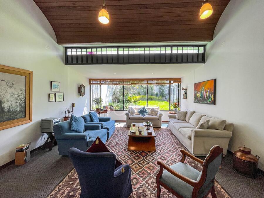 Casa en venta en Santa Paula 