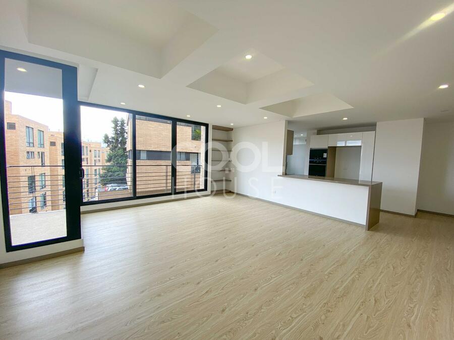 Apartamento para estrenar con terraza en venta en Rosales alto.