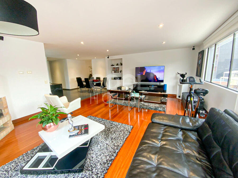 Apartamento con terraza en venta en Santa Bárbara