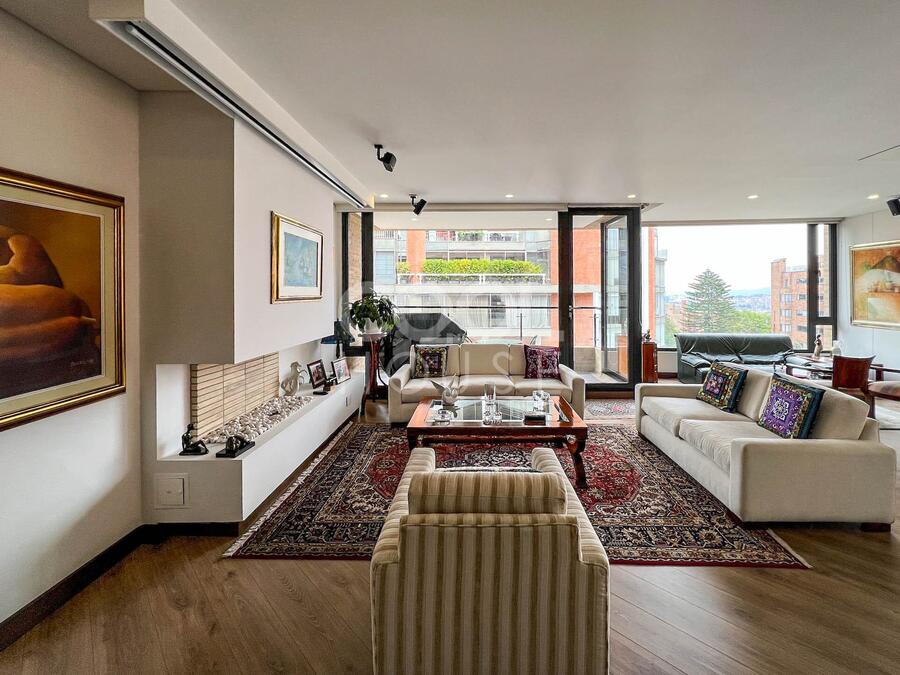 Apartamento moderno en venta Los Rosales  
