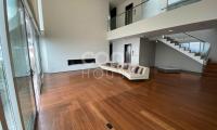 Apartamento penthouse dúplex con terraza en venta en Rosales