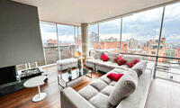Penthouse triplex con terraza en venta o arriendo en Los Rosales 